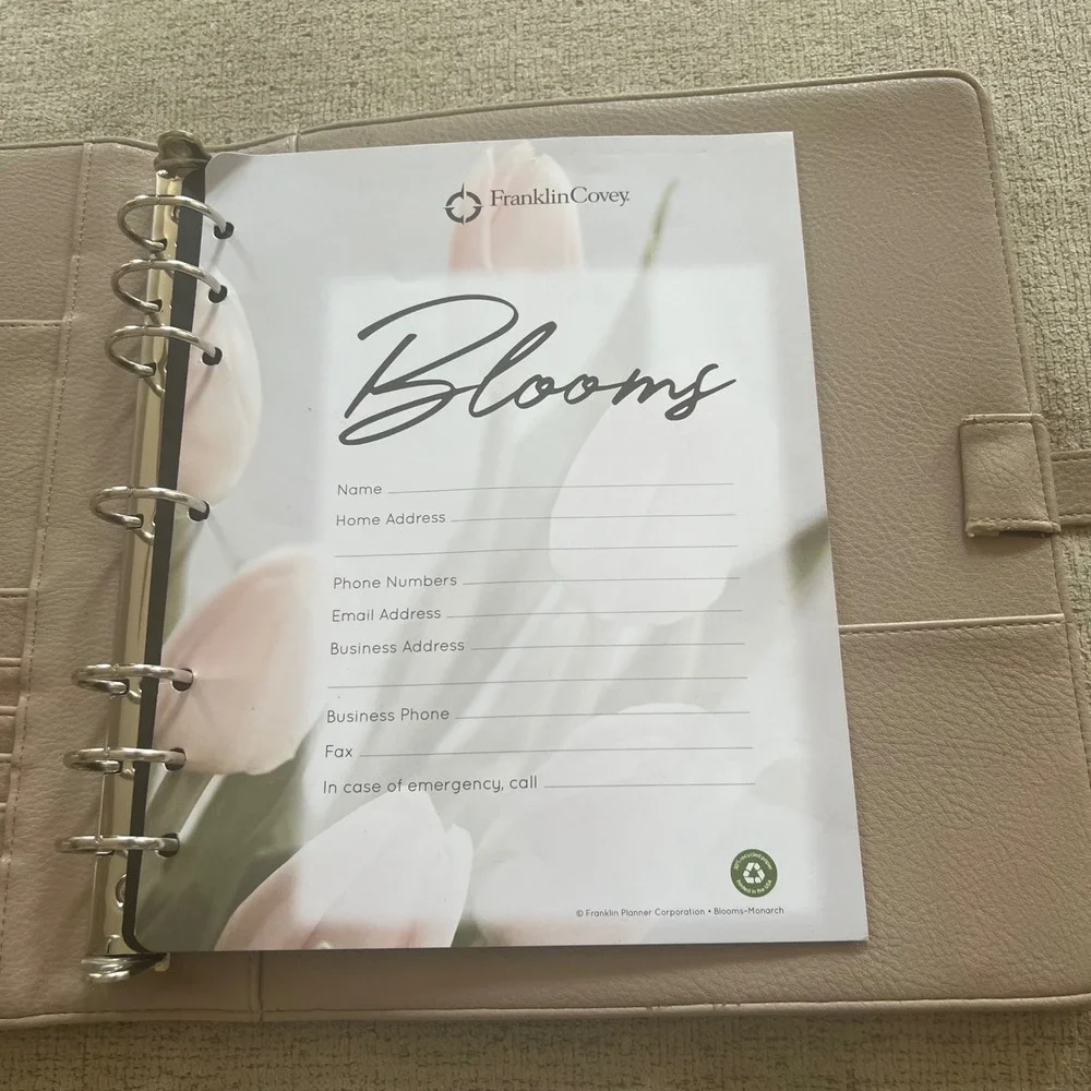 Franklin Covey Blooms Monarch 7 Ring Binder Planner Cover Taupe Pebbled Leather